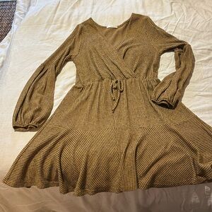 LE LIS long sleeve mini dress